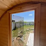 بيت للعطل House Of Freedom With Sea View Sauna And Jacuzzi Oslonino