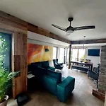 بيت للعطل House Of Freedom With Sea View Sauna And Jacuzzi *
