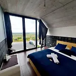House Of Freedom With Sea View Sauna And Jacuzzi بيت للعطل