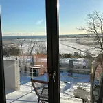 بيت للعطل House Of Freedom With Sea View Sauna And Jacuzzi Oslonino