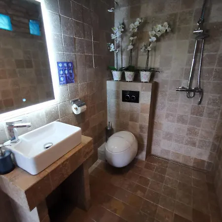 House Of Freedom With Sea View Sauna And Jacuzzi Oslonino